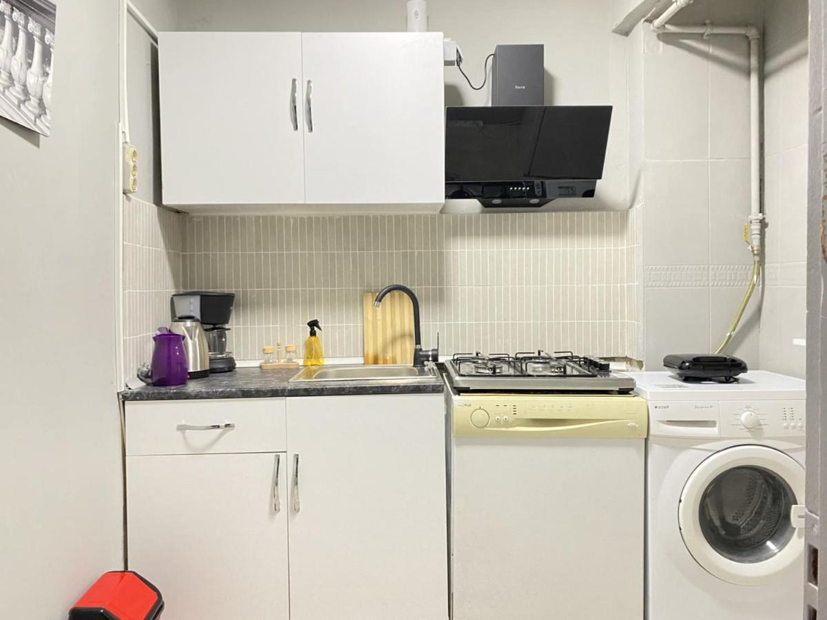 Charming Flat With Balcony In Sinanpasa Besiktas Apartamento Istambul Exterior foto