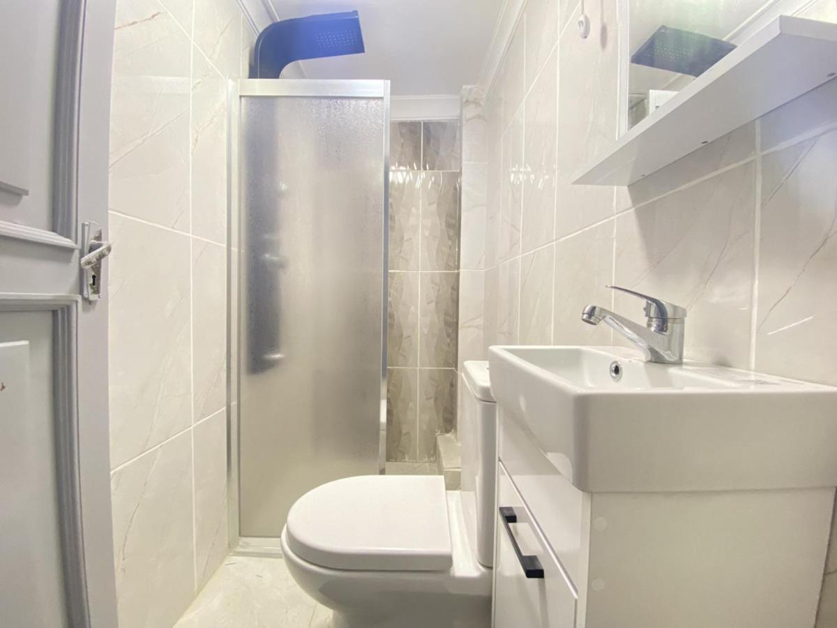 Charming Flat With Balcony In Sinanpasa Besiktas Apartamento Istambul Exterior foto